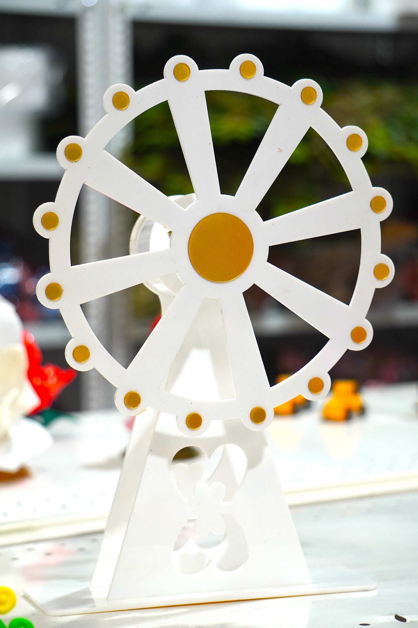 Ferris Wheel Cake Stand(Batteries Included)