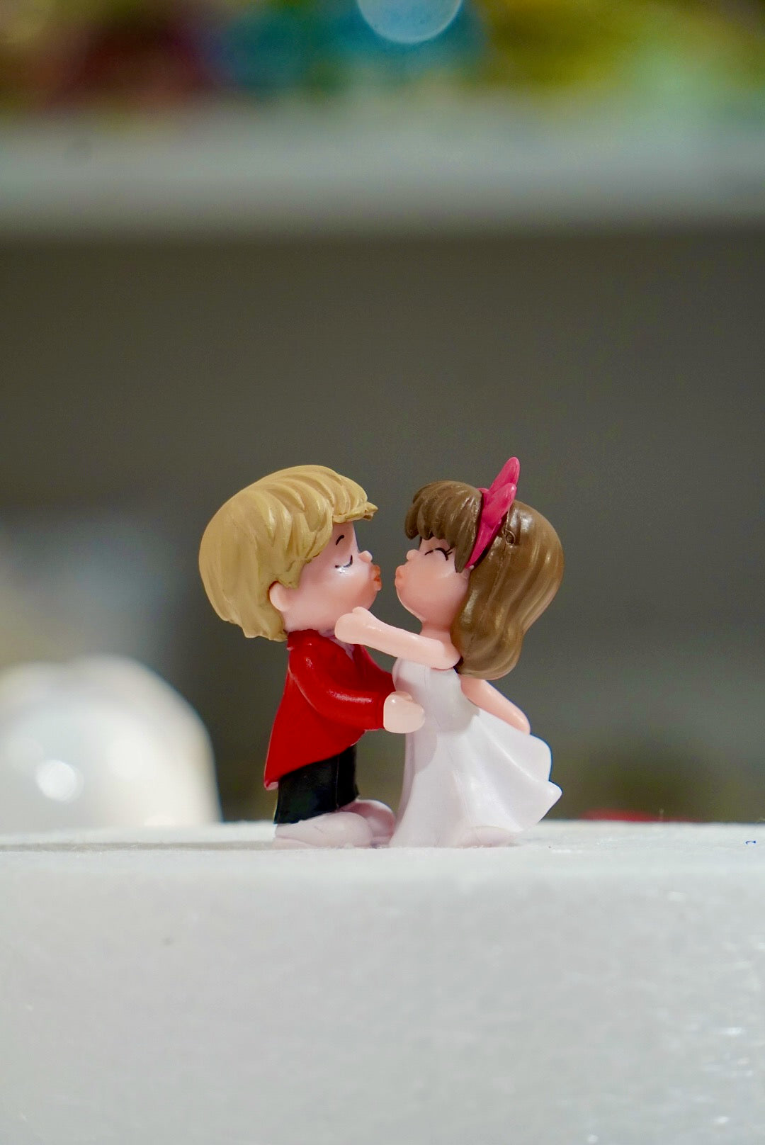 Kissing Couple Cake Toppers