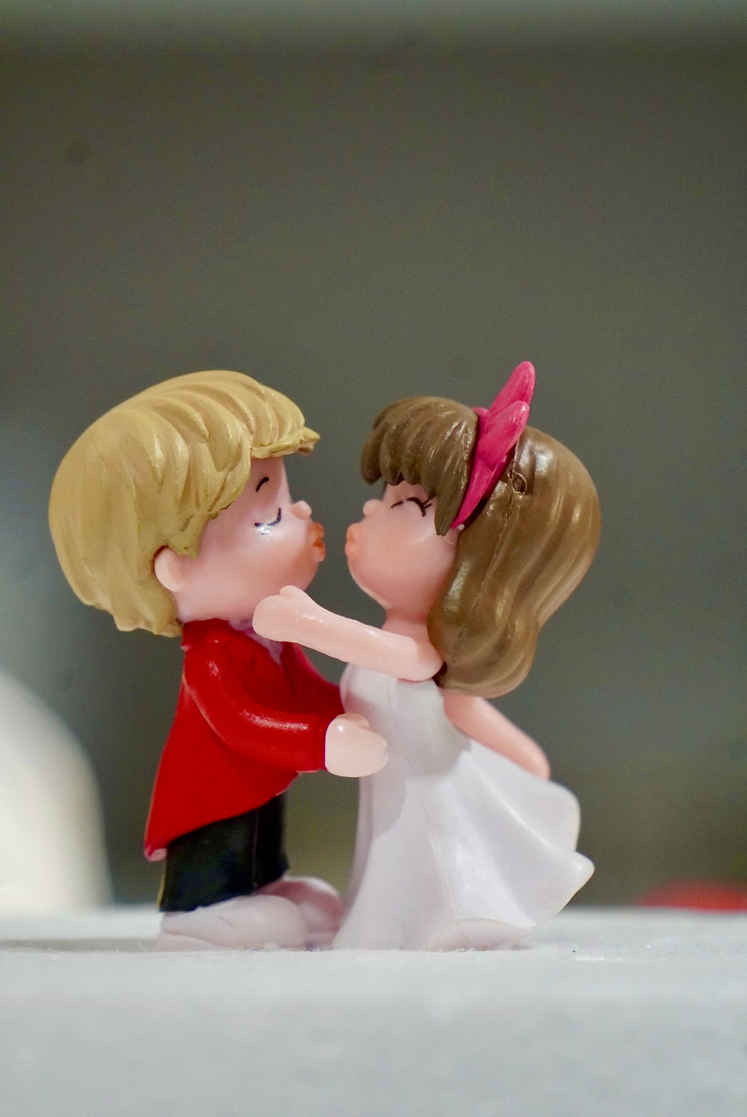 Kissing Couple Cake Toppers