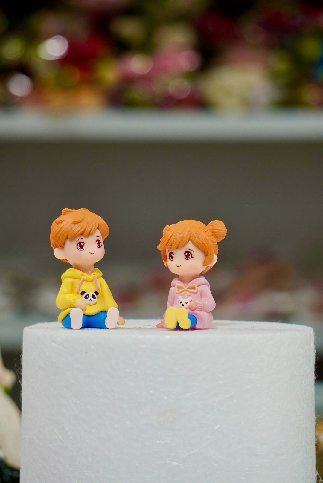 Romantic Couple Cake Toppers Sitting