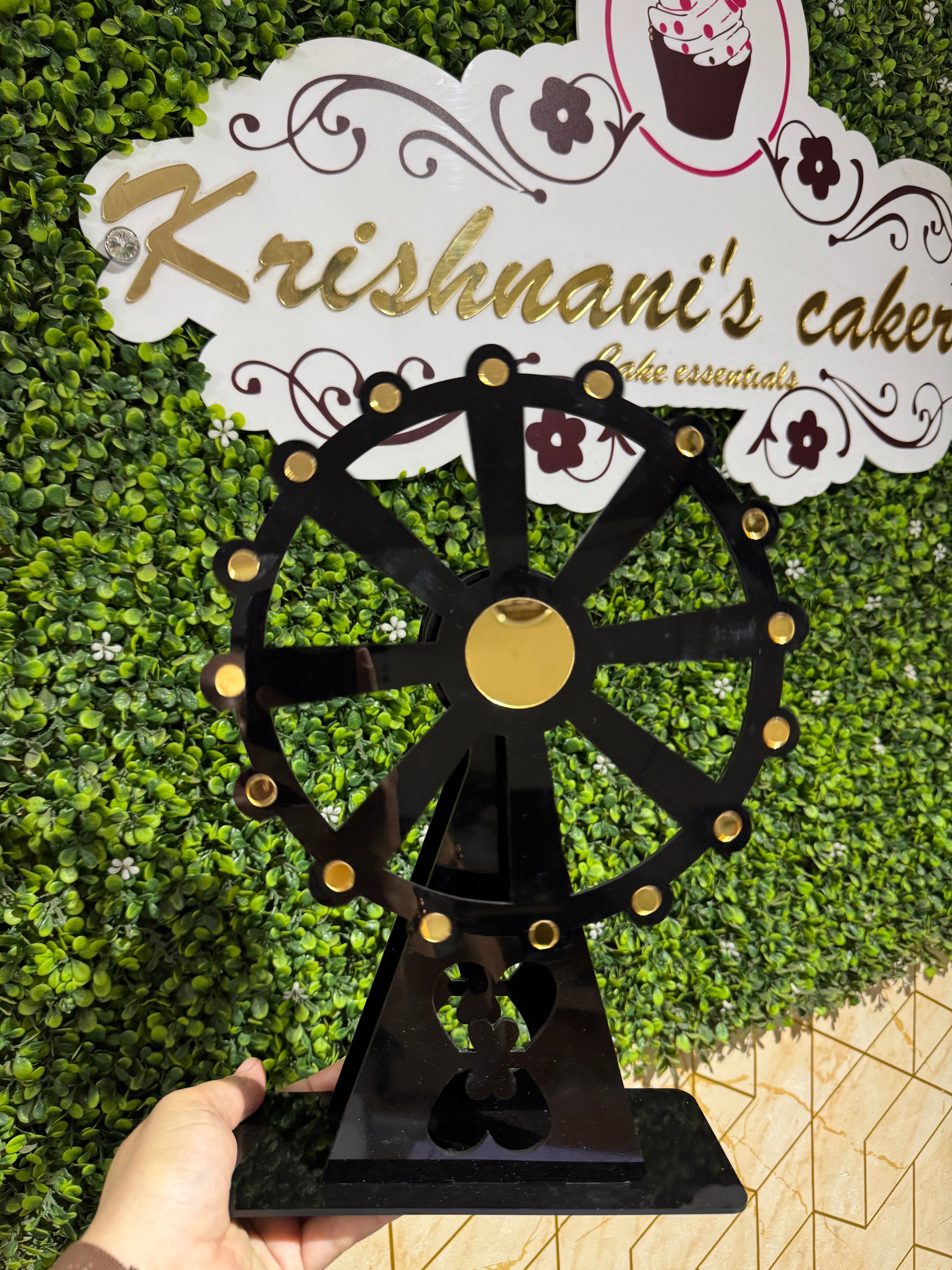 Ferris Wheel Cake Stand(Batteries Included)