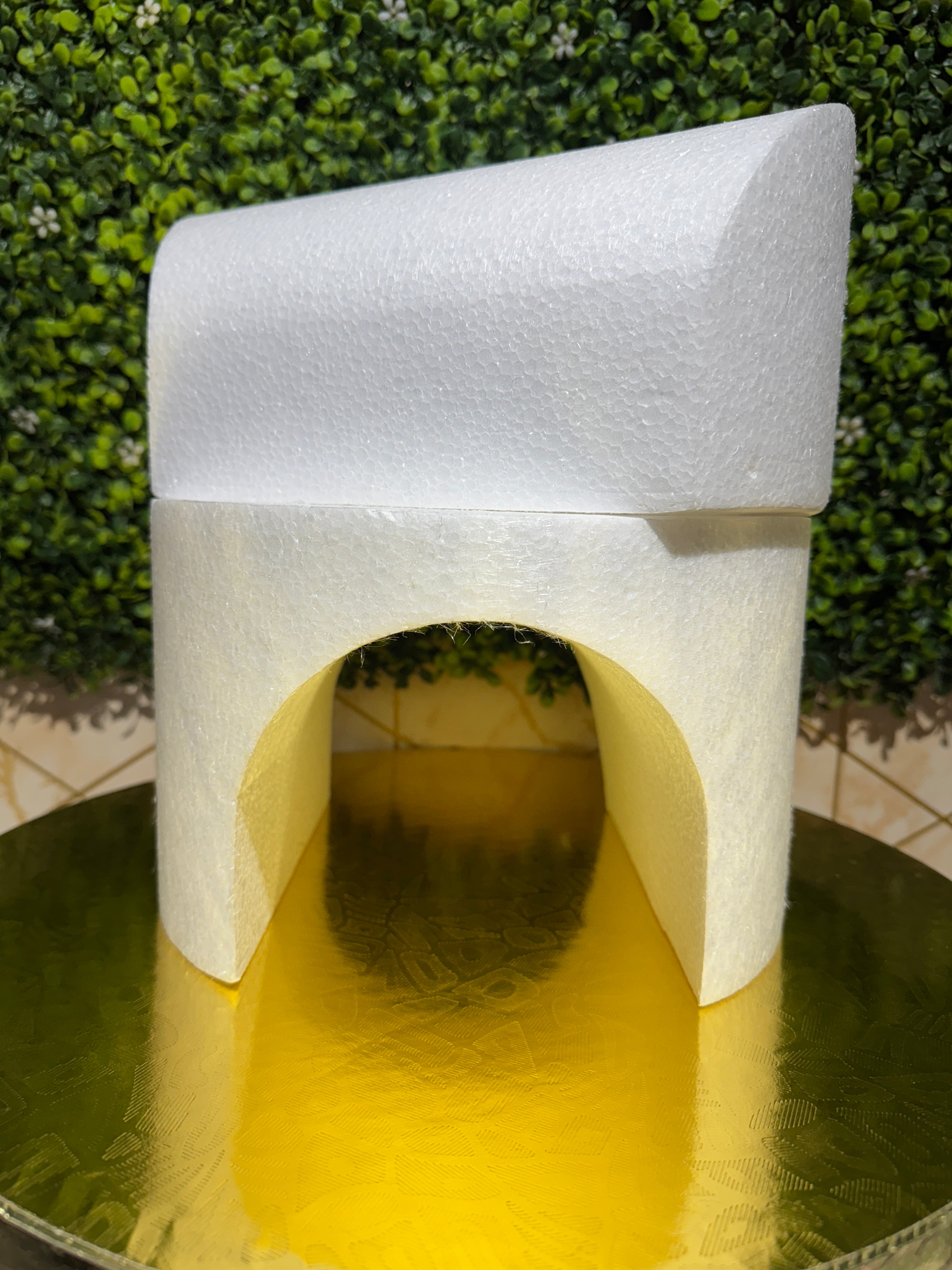 Train Passing Cake Dummy