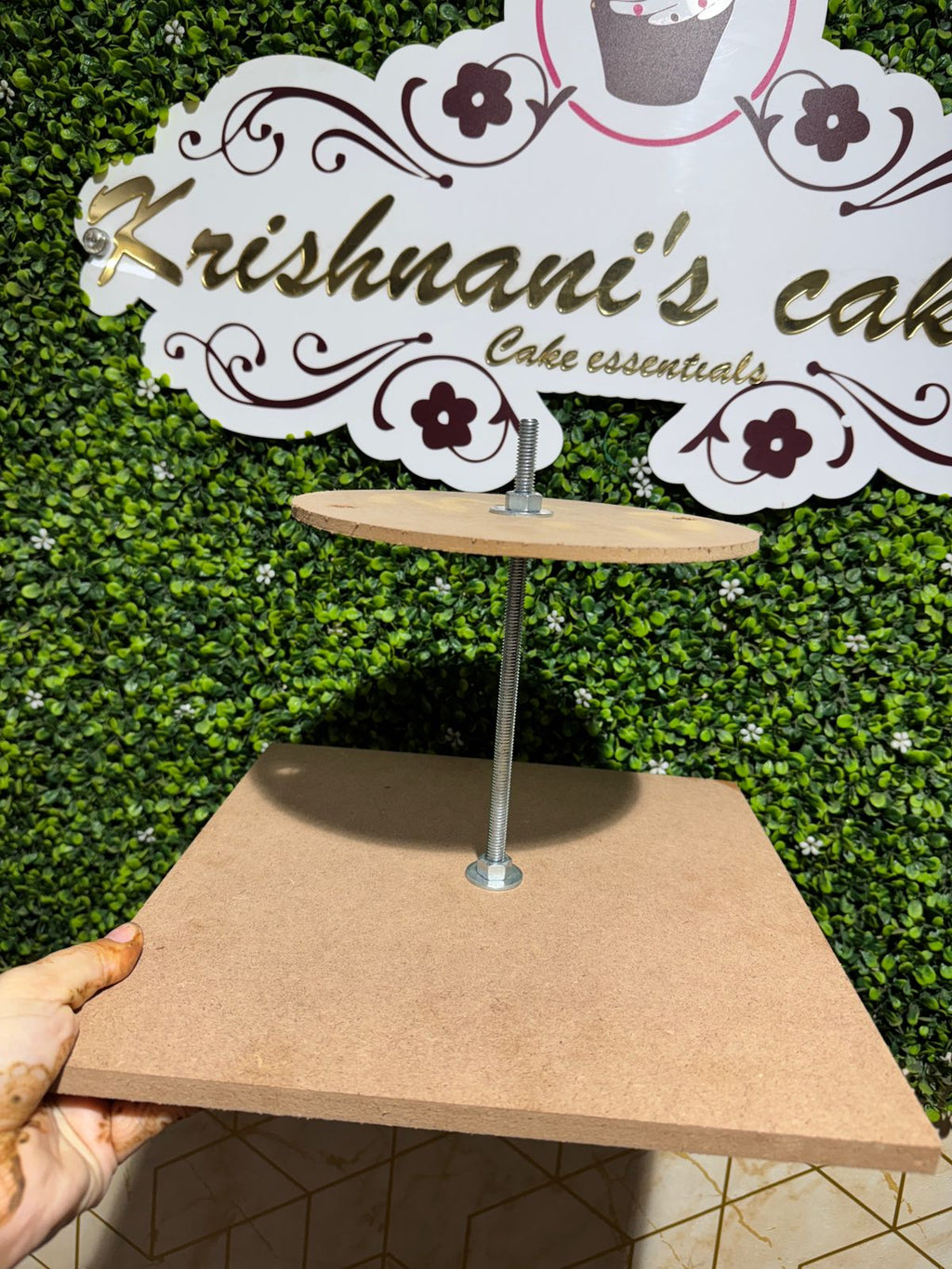 Anti Gravity Cake Stand (12 by 6 inch)