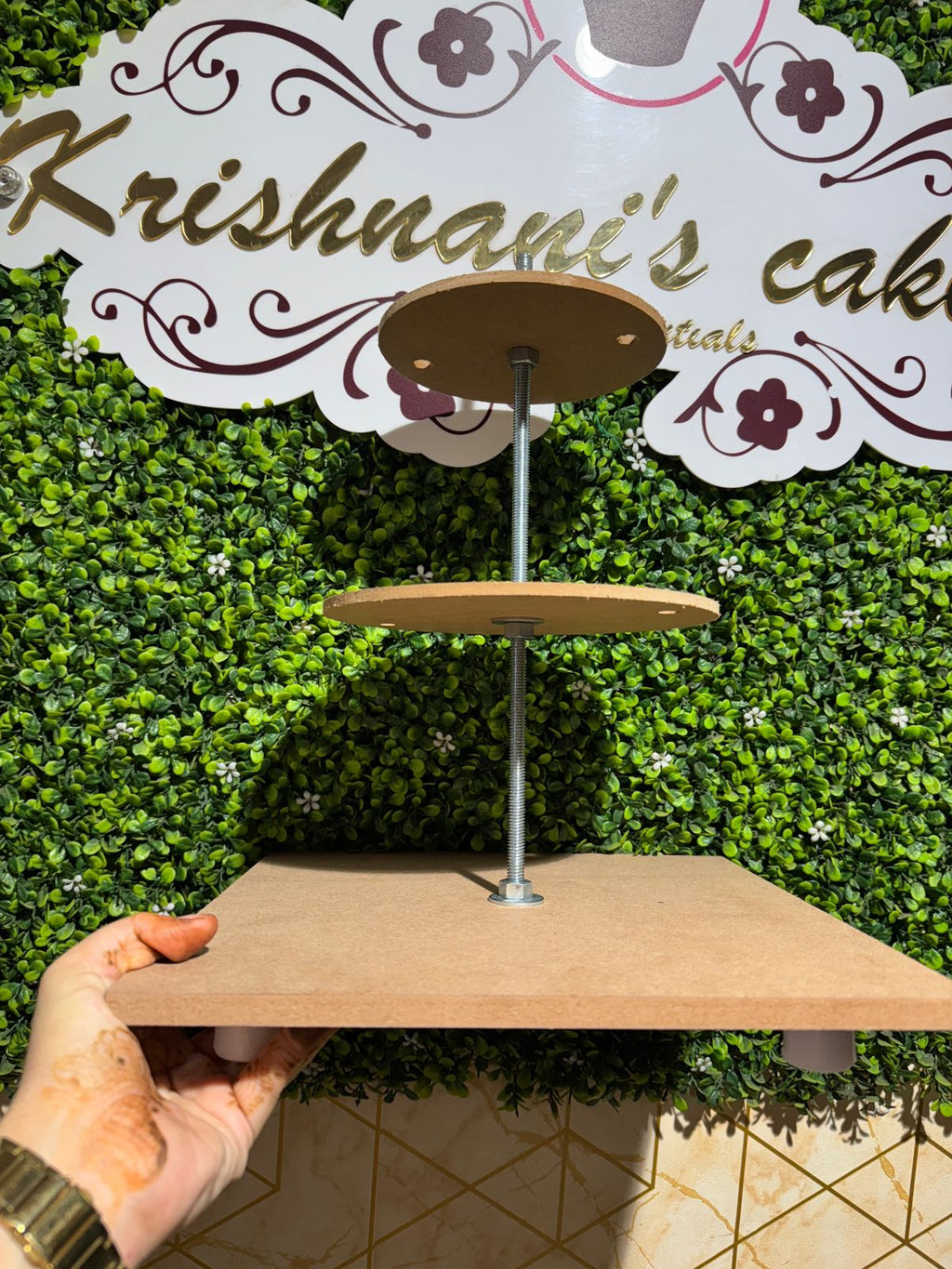 Anti Gravity Cake Stand(12 by 8 by 6 inch)