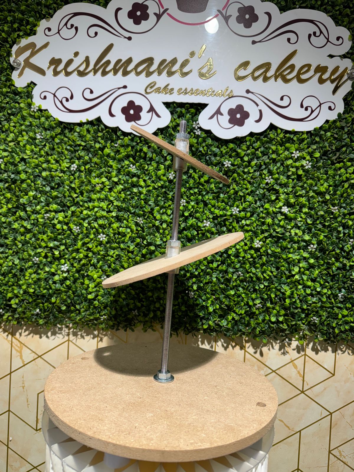 Topsy Turvy Gravity Stand (20 inch height)