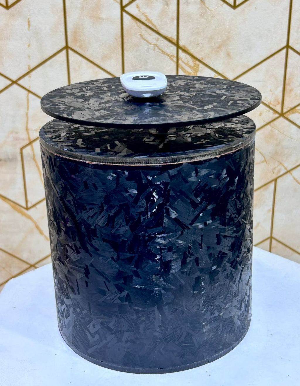 Peekaboo Machine  (Black 2 kg weight capacity)